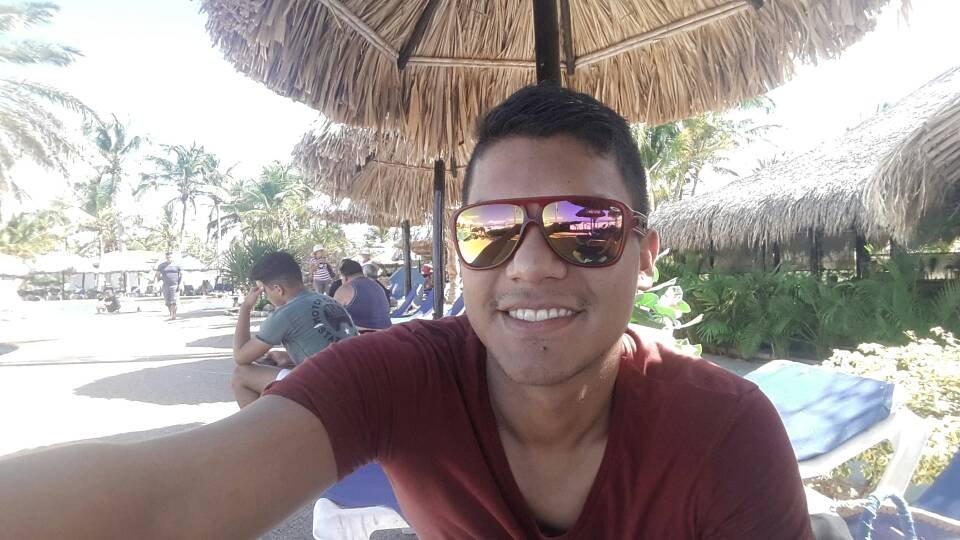 hermesrafael's profile picture. Ing Civil
Madridista de Corazón.