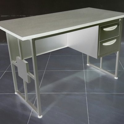 MUEBLES DORAL'S on Twitter: "Cubiculos en aluminio y vidrio, escritorio,  más sistema de archivo en melamina. http://t.co/lE9K1Za9HI" / Twitter