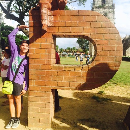 dyanpoltayer's profile picture. Hold on to whatever keeps you happy.