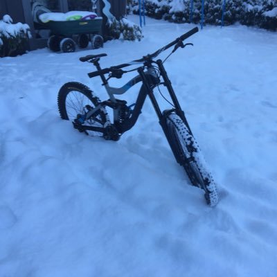 itz_bela's profile picture. follow me on instagram?! =           @ Downhillrider.official