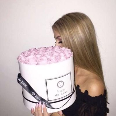 ‏‏‏ثلاث حروف خـذت قلبي وخذتني🖤*.
