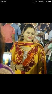 twinkle_tiwary's profile picture. 