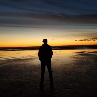 outplayingball's profile picture. Respects life, love, liberty. Will not stand for people destroying people or our lovely planet. #RESIST #NEVERAGAIN #FUCKDJT #TIMESUP