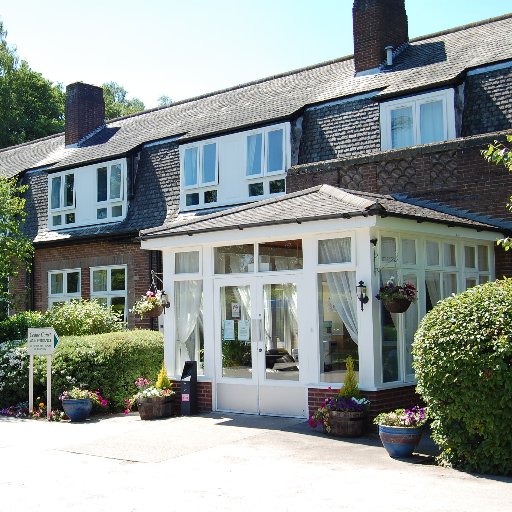 Comfortable nursing home located on beautiful Bretby Park in S. Derbyshire.