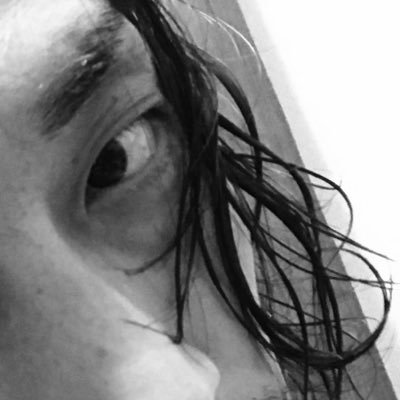 deepinto_sun's profile picture. ＊ファッション関係＊裏垢＊匂いフェチ＊ウィスキーと音楽とSEXで構成されてます＊未成年の方はお断りしてます