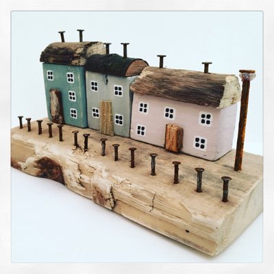 Fledgling small business owner. I sell handmade, seaside inspired, driftwood decorative items; online, through shops, galleries and handmade fairs.