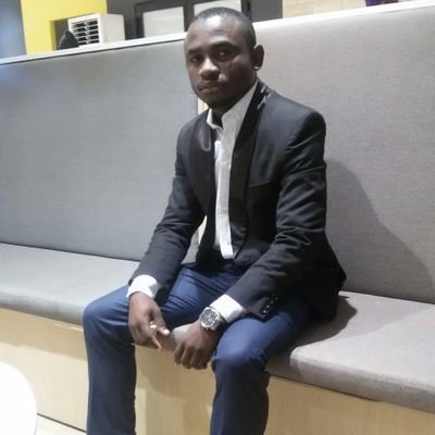 Moi je m'appelle IDRISSE Djambae de nationalité comorienne, je suis actuellement en master1 de génie civil à l'Ecole supérieur des travaux publics de Dakar.