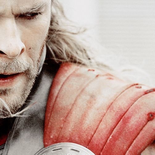 _substiles's profile picture. romi | 27 | she/her | i come here to be depressed sorry