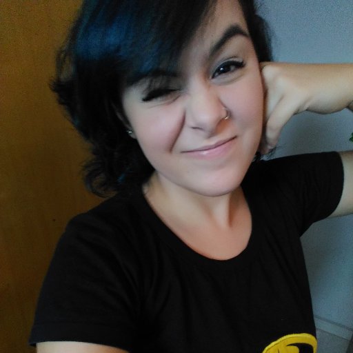 LetZara's profile picture. Mineira e bem pequena (mas com o coração do tamanho do universo).