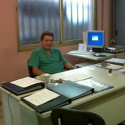 estudios hospitalarios , pianista licenciado por la Universidad Pedagógica Nacional de Colombia en QUÍMICA