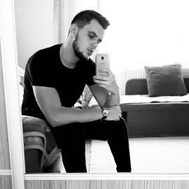 dzebao's profile picture. IT boiii