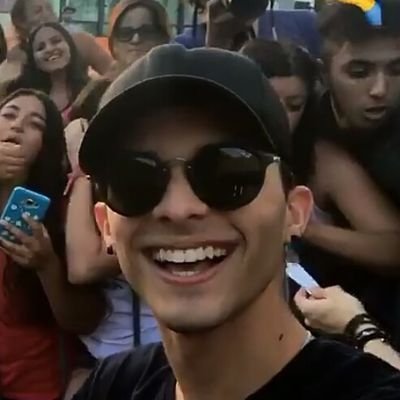 erickftsmile's profile picture. ✨Las estrellas están en el cielo, nosotros solo hacemos música✨|| @PlayboydeCNCO 🐰