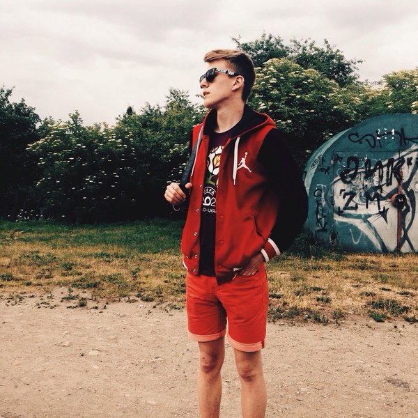 #followback #followme #love #like #twitter
Бизнесмен, бабки , мани
