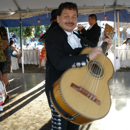 Mariachis Unidos De Miami.
Antonio Echavarria.