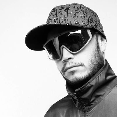 Dj | Producer | Hydroz | $uper Geniu$ https://t.co/nbqvGQ7yPk
