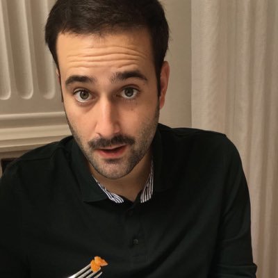 Doctorando en Desarrollo Regional. Diplomado CC Empresariales,PosGraduado Dirección Comercio Exterior,Graduado Contabilidad y Finanzas. Profesor e Investigador