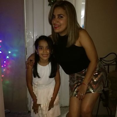 gabyfloresr08's profile picture. Enamorada de mi pequeña princesa Melita 👧😍 #m&g 👭
Siempre con una sonrisa, cero amarguras...!!!🙆
Carp Diem 🌌🌈🌬