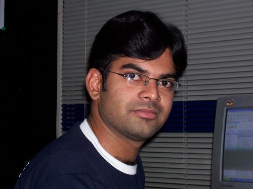 A Search Engine Optimizer with Online Research Experience