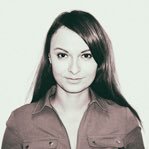 V týmu @Heroine_cz, dříve @Aktualnecz a zahraniční redakce @ct24zive. @JSchool_CU MJ Grad, druhé doma mám ve Španělsku a třetí ještě pořád trochu v Kanadě.