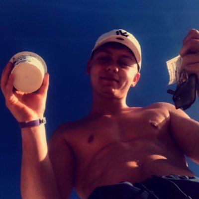 travsayz's profile picture. 