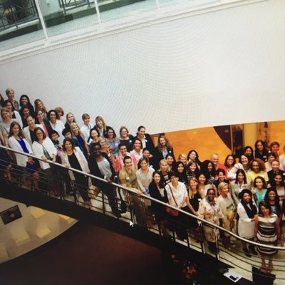 Women from public and private sector in Europe working on trade