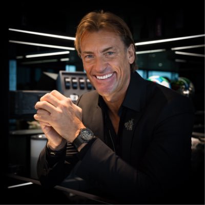 Official Account of Hervé Renard. Football Coach. ⚽ Compte officiel d’Hervé Renard. Entraineur Football ⚽ Instagram : https://t.co/3iqhM5LGvs