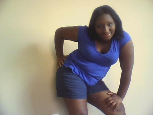 tiaralover8's profile picture. 