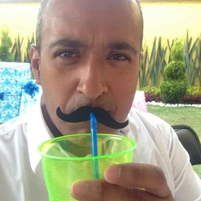 RiGueNa™ viene de mis iniciales y búscame con ese nombre en todas las redes.
Por siempre @Colts y @Cruz_Azul_FC