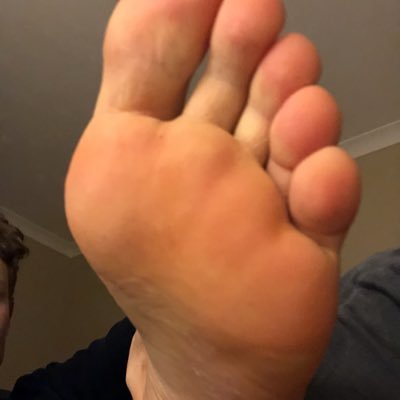 Young cash foot master . ask for feet or body. PayPal on request