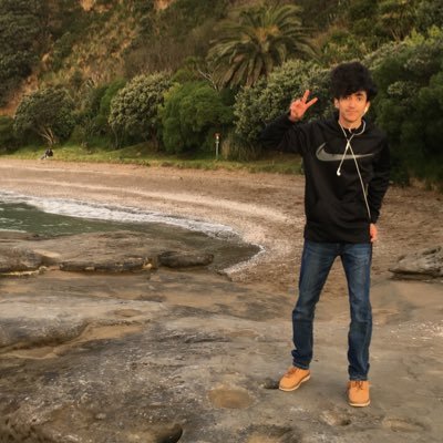 2_z_0's profile picture. 