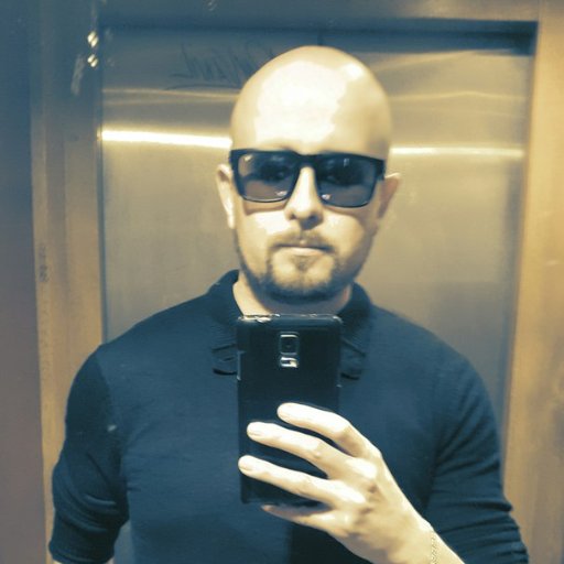 🤗😏Crazy lover of #Internet, good food, superhero blockbusters and #Marvel, 90's comedies :) Strong in digital marketing and new marketing technologies.😀