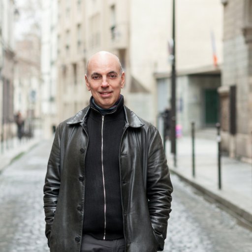 Ex-New Yorker living in Paris sharing his adventures
