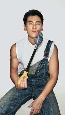 cnblmg's profile picture. null