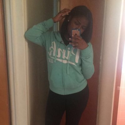 lvshveee's profile picture. 