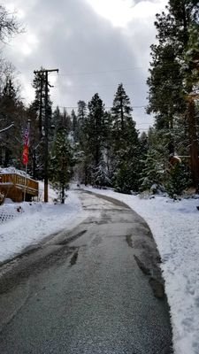 High in the San Gabriel Mountains. Wrightwood, CA at 6000 feet. SoCal's best kept secret! 

News, photos, community Information.