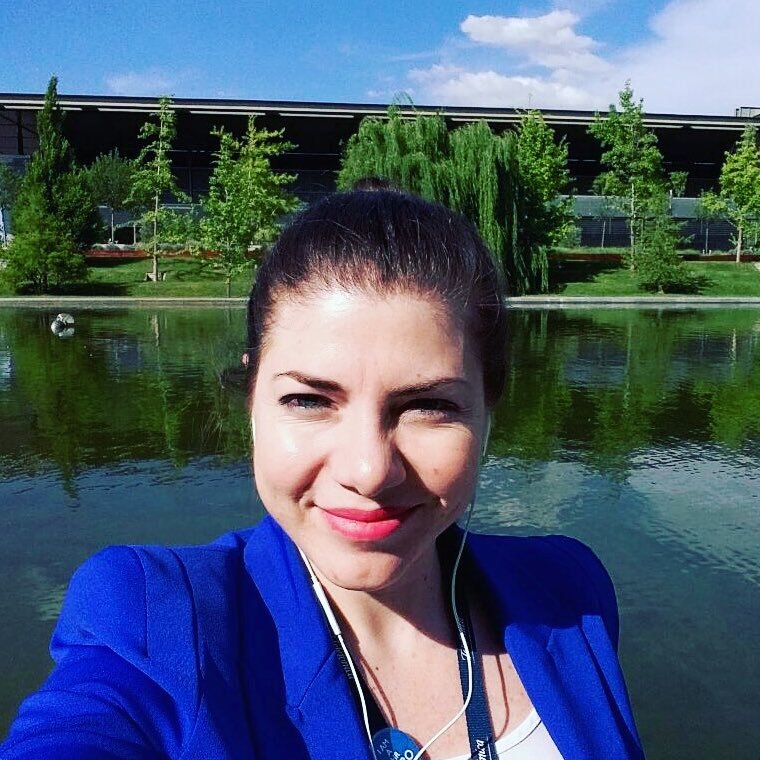 carofigoli's profile picture. A curious mind sharing what I've learned while working all over the 🌎 in Human Resources, innovation, Venezuela and anything that moves me