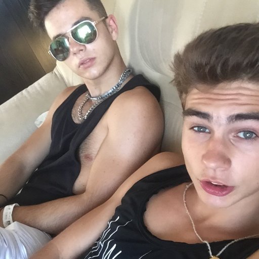 Wadam333's profile picture. (AdamWurczell)
my steam profile:https://t.co/ExcUB6KUQn
my trade url:https://t.co/QEnYYLsRAG