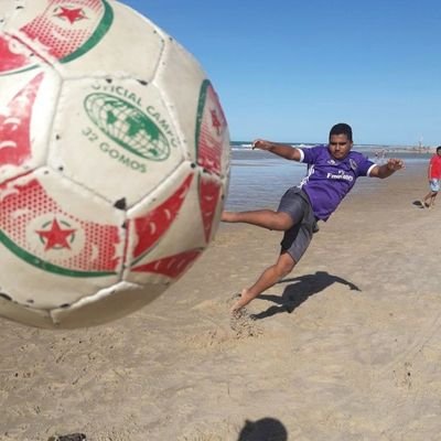 Falo de futebol no https://t.co/z5T6IXRt24 e de várias outras coisas no https://t.co/Ad79NFZjze.