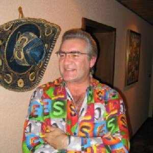 larryclinton20's profile picture. 