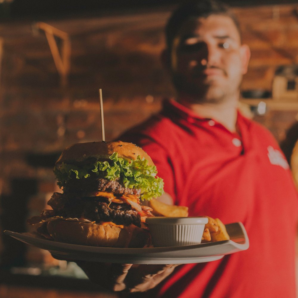 Burger Restaurant Manager in California. 
Look for connecting with fellow managers & owners in the US or abroad!