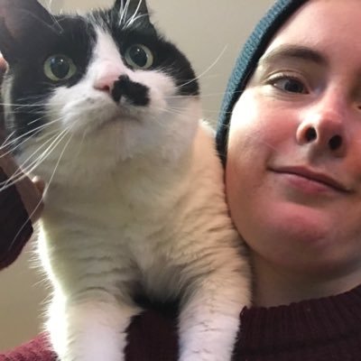 thatwriter132's profile picture. Here to retweet your tweets and maybe share things from instagram, then binge read some books.