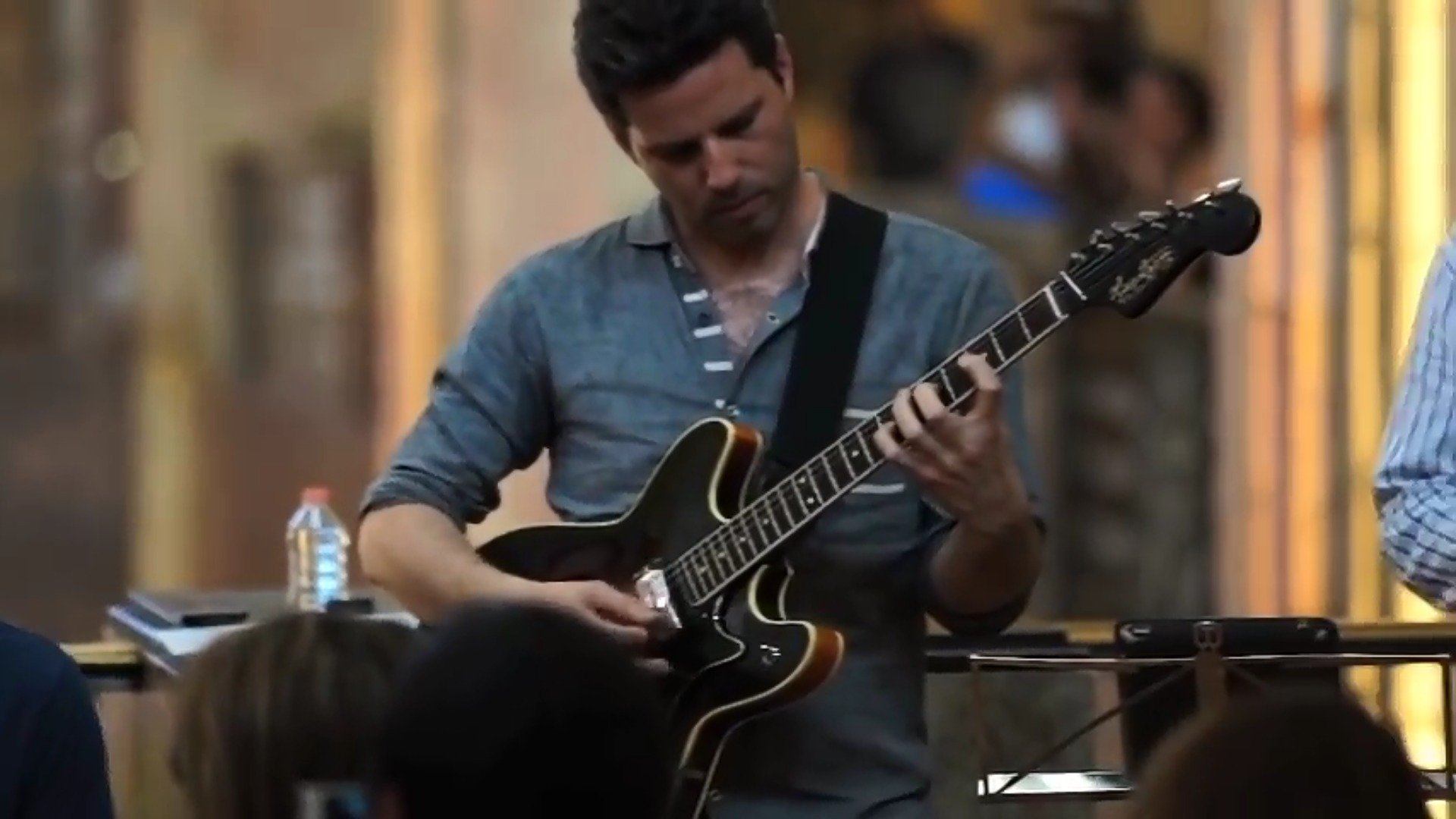 ManuViterbo's profile picture. Musico y compositor (de bulbos y de transistor).