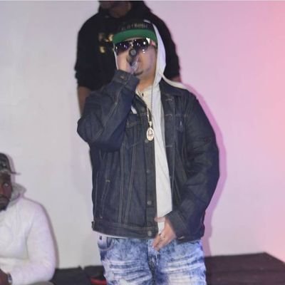 BKBUGZE's profile picture. I'm  inspiring hip-hop,Artist/Producer/Engineer/D.J. coming out E.N.Y.   BK!
...a man on a mission is he who sees a winner in d mirror