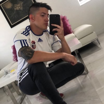 denicarter_'s profile picture. 