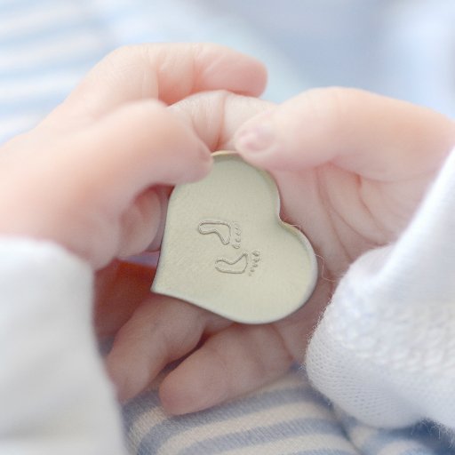 ~ Beautiful heart keepsakes to help families feel connected when saying goodbye to their precious baby or loved one.
#heartintheirhand