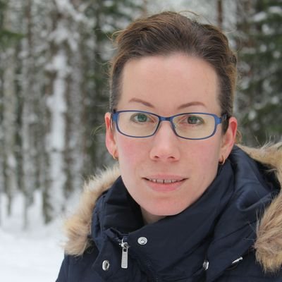 Jobbar med datahanteringsfrågor och ingår i SLUs Data Curarion Unit. Har en bakgrund som systemutvecklare inom SLU:s miljöanalys.
