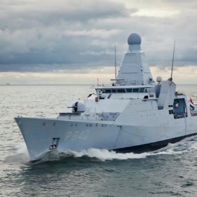 Twitteraccount namens de bemanning van Zr. Ms. Holland (#TeamHolland), Ocean Going Patrol Vessel van de Koninklijke Marine (P840).