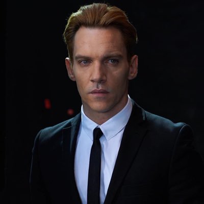 Fansite for actor Jonathan Rhys Meyers. upcoming projects, news etc.