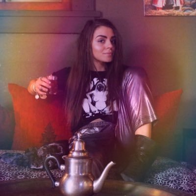 🔥owner & creatrix of KOZMIC RYDER🔥 ✨gettin down with magic side of livin✨🤘🏼here for good hard laughs & guitar solos 🤘🏼💋🍻🌿⚡️🐉🎶