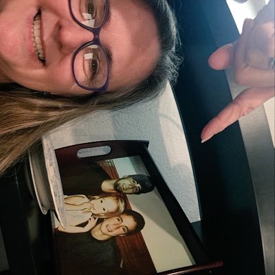 kellyfarnum's profile picture. 